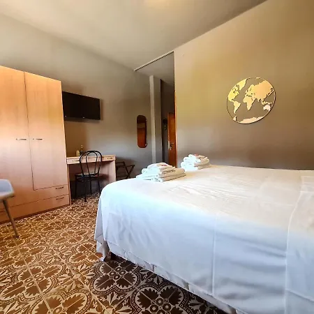 Hotel Hotel La Pace
