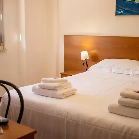 Hotel Hotel La Pace