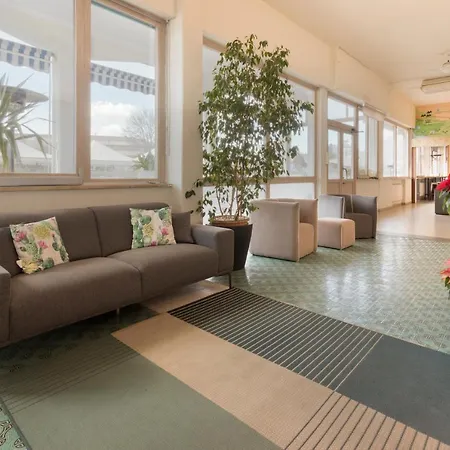 ホテル La Pace 3*