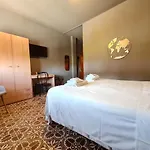Hotel Hotel La Pace